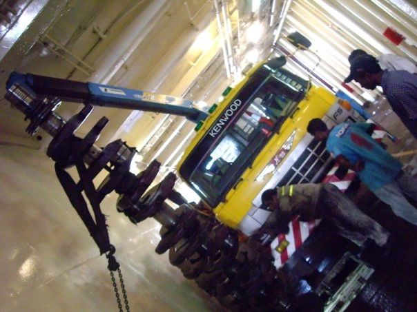 Removing a broken crankshaft from a Wichmann main engine — Commercial vessel